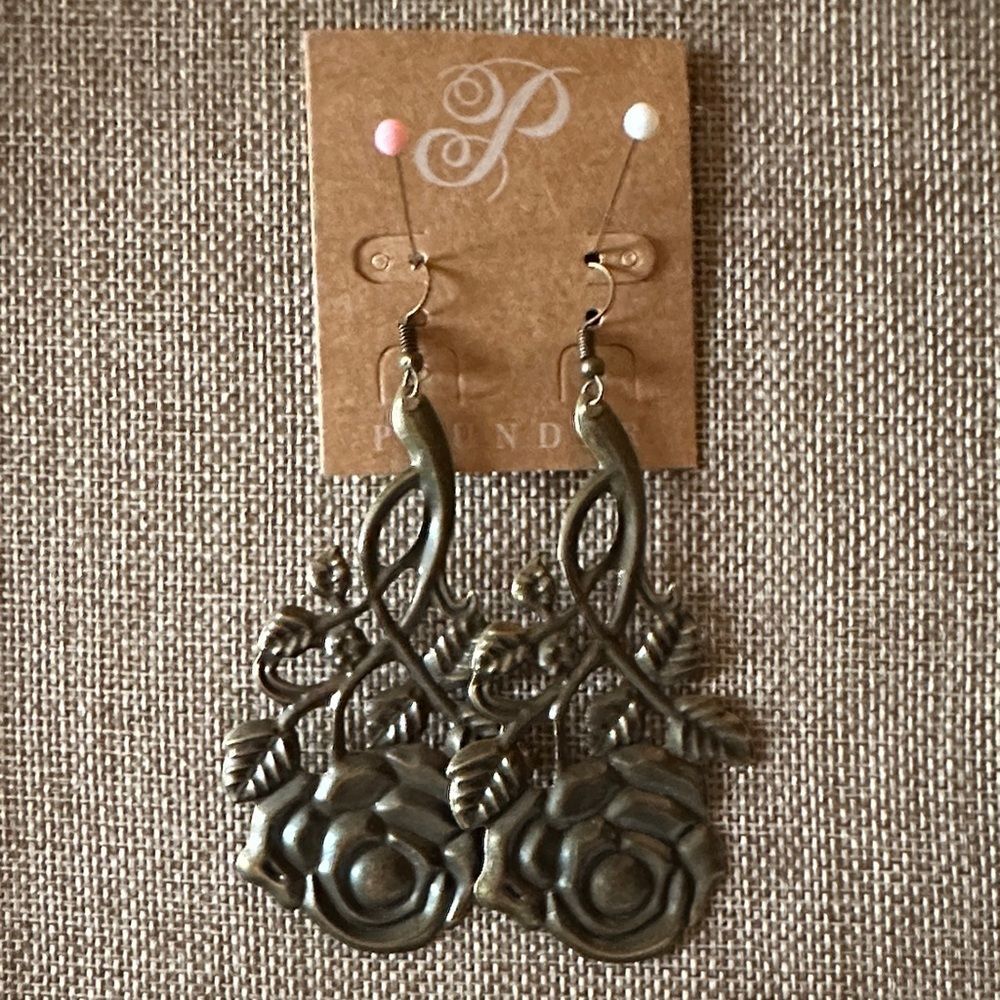 Plunder Antique Gold Rose Earrings